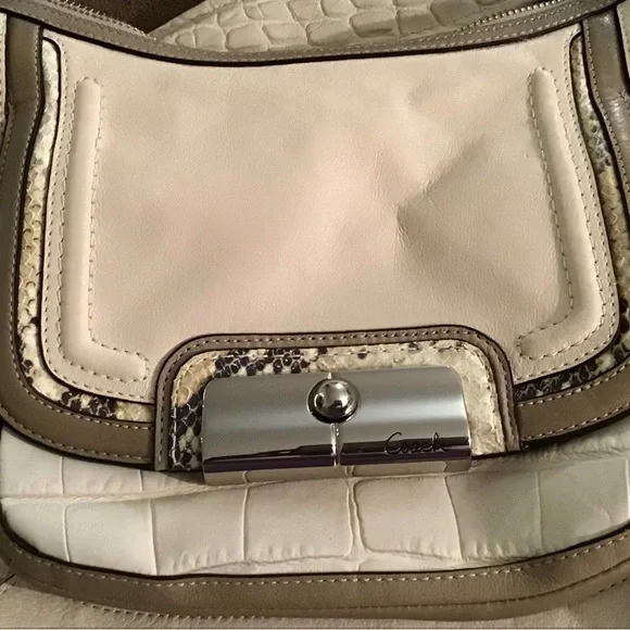 Coach Kristin Spectator Ivory Leather Hobo Bag L1020-16803 - Picture 4 of 10